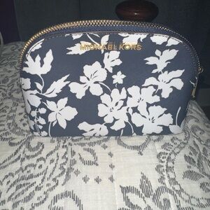 MK navy / white flower pattern makeup / essentials pouch